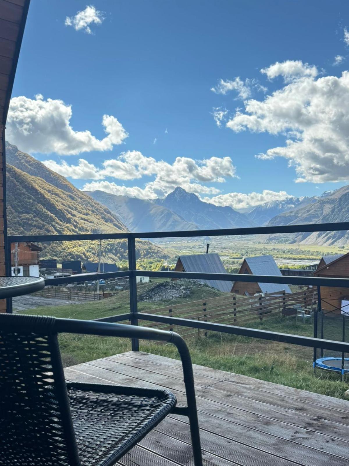 Misty Rocks Kazbegi Apartment Exterior photo